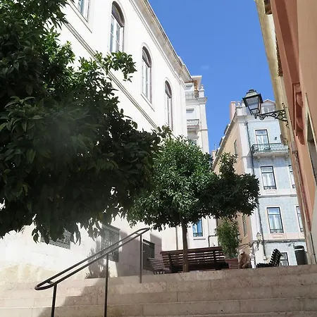 Apartment Chiado Bairro Alto, Bright And Newly Renovated 3 Bedroom Apartment, Historical Center