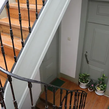 Chiado Bairro Alto, Bright And Newly Renovated 3 Bedroom Apartment, Historical Center * Lisbon