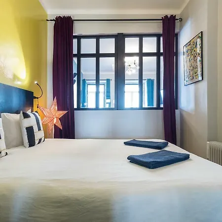 Chiado Bairro Alto, Bright And Newly Renovated 3 Bedroom Apartment, Historical Center Apartment