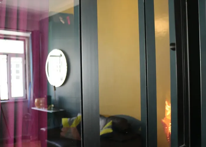 Lägenhet Chiado Bairro Alto, Bright And Newly Renovated 3 Bedroom Apartment, Historical Center