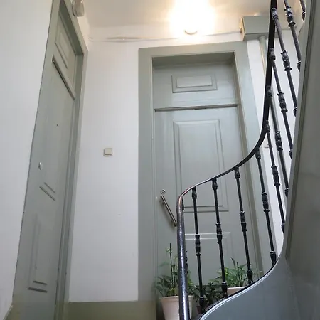 Chiado Bairro Alto, Bright And Newly Renovated 3 Bedroom Apartment, Historical Center Lisbona