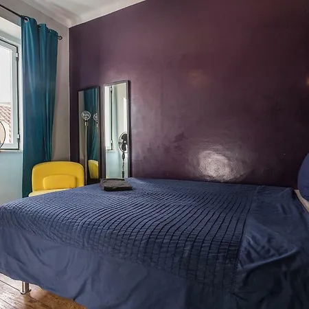 Apartment Chiado Bairro Alto, Bright And Newly Renovated 3 Bedroom Apartment, Historical Center